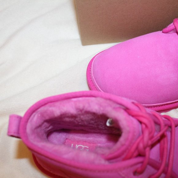NIB UGG WOMEN NEUMEL TAFFY PINK SUEDE SHEARLING LINED LACE UP ANKLE WINTER BOOTS - Picture 4 of 8
